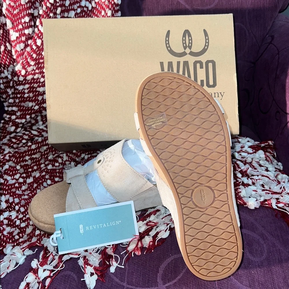 NIB REVITALIGN Women's Andover Wedge Sandal by Waco Shoe Co. W 7.5 - Picture 6 of 10